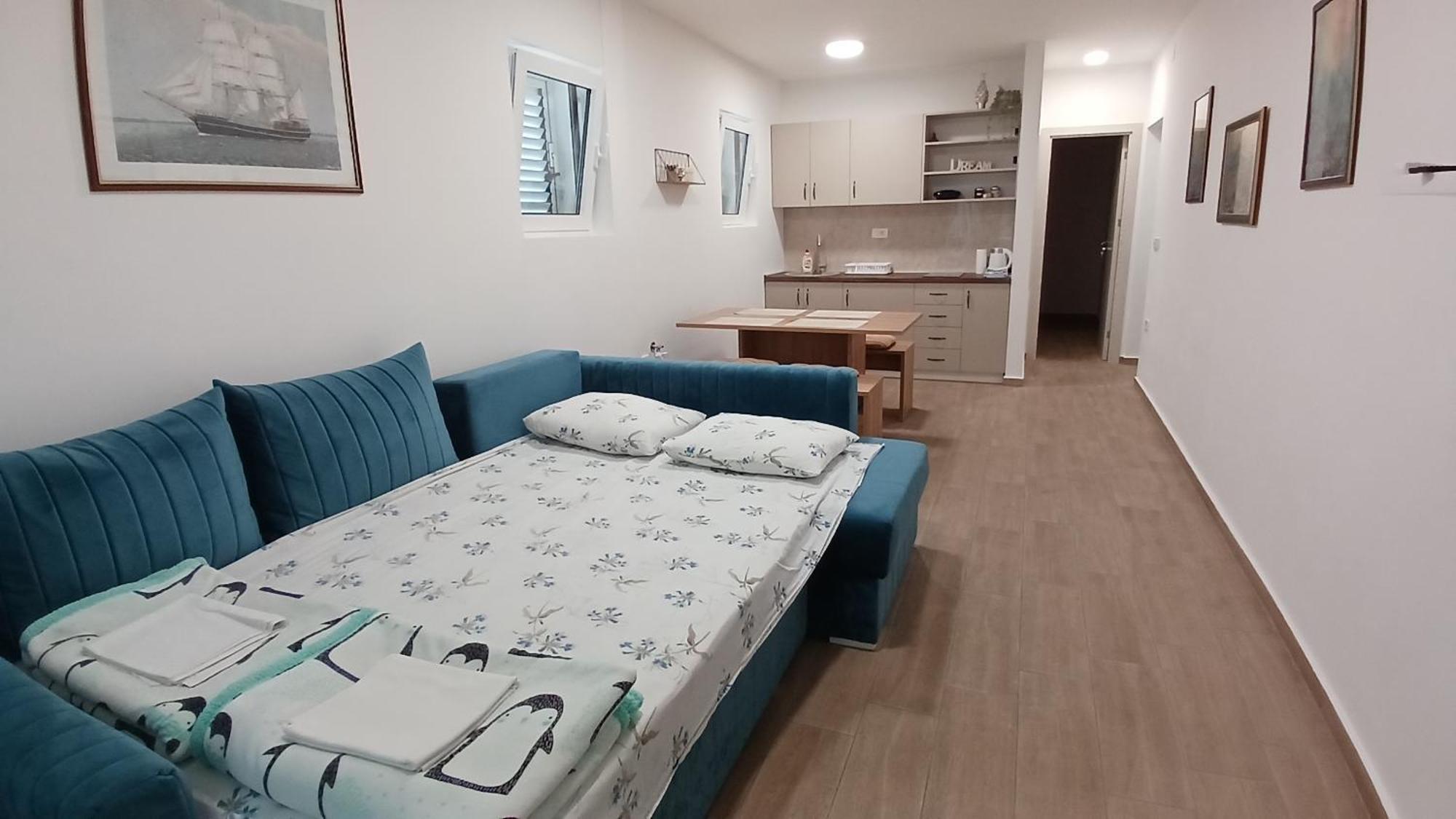Apartments Tiha Noc Kotor Bagian luar foto